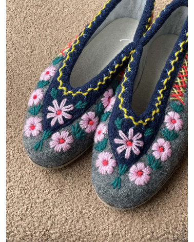 SLIPPERS FOLK - 37